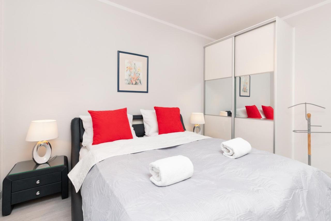Apartamenty blisko Starego Miasta - Angielska Grobla by Renters Gdańsk Exteriör bild